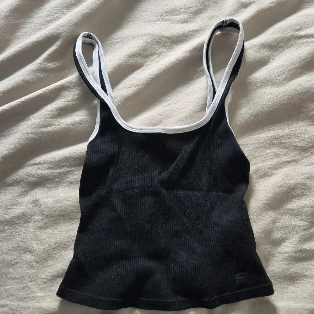 Fabletics Black Ribbed Tank Top with White Trim - Picture 1 of 3